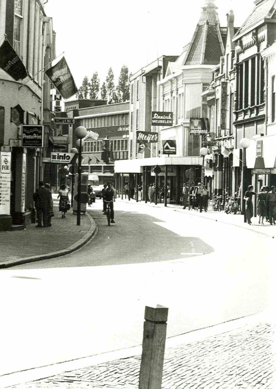 Marktstraat 10 Resink Meubelen. Modehuis Meijer. Infocentrum.jpg