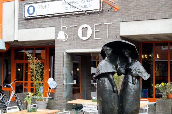 Pijpenstraat 15 hoek Zuiderhagen lunchroom Stoet.jpg