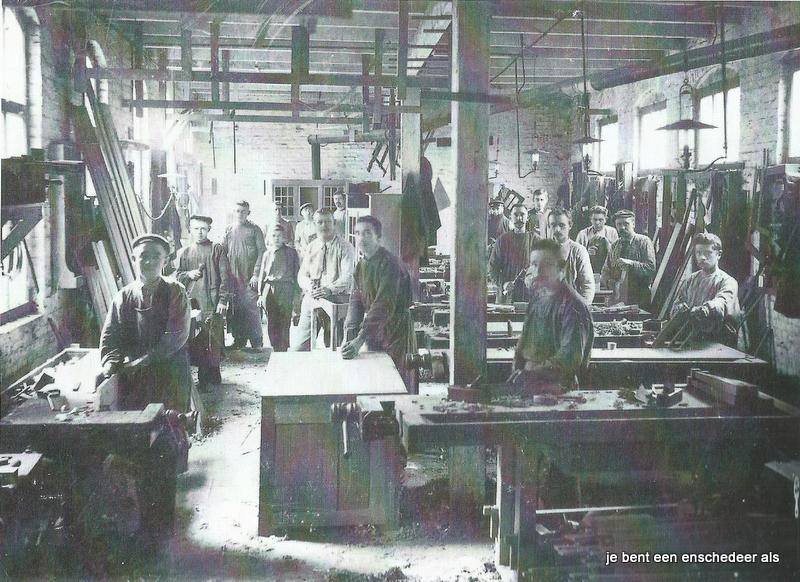 Zuiderhagen 57 interieur meubelmakerij Menkens eind jaren 20.jpg