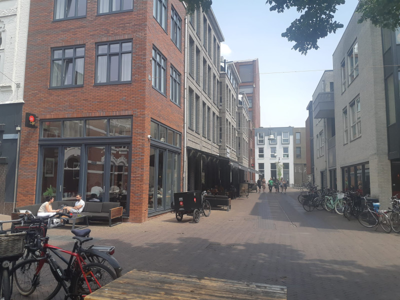 Pijpenstraat 4 hoek Zuiderhagen Douwe Egberts cafe..jpg