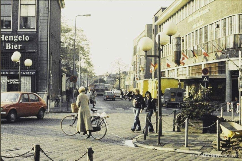 Brammelerstraat ingang bowlingbaan oude pand V&D.jpg