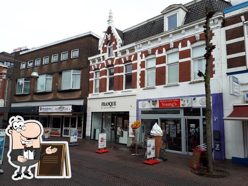 Korte Hengelosestraat 16A Wok en Cafetaria Young's.jpg