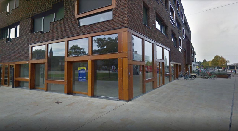 Willem Wilminkplein 27 richting Korte Hengelosestraat nieuwe locatie Hamburgerketen Burgerme 24-10-2017.JPG