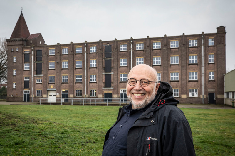 Goolkatenweg 65 gebouw Memphis van textielcomplex Rigtersbleek.jpg