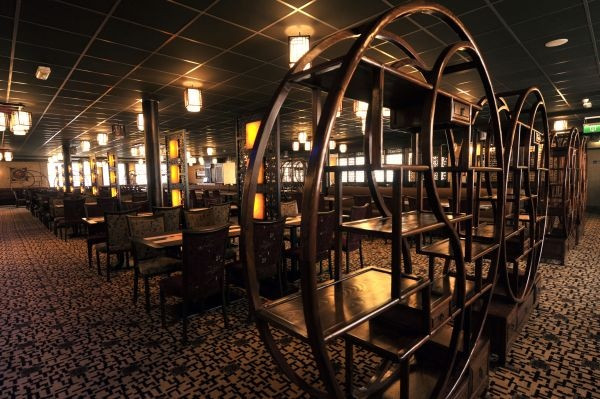 meubelplein Schuttersveld interieur wok boulevard Peter Hu 13-4-2011.jpg