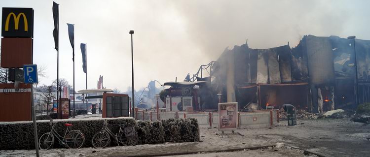 Hengelosestraat 125 Mac Donalds woonboulevard Schuttersveld brand 20-1-2013.jpg