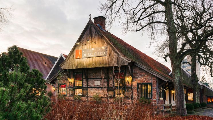 Hengelosestraat 725 Hampshire Hotel De Broeierd.jpg