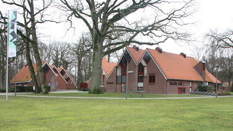 Boerderijweg 10 vroeger restaurant De Boerderij en De Mensa later Faculty Club.jpg