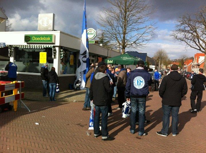 Alleeweg 38 hoek Everhardt van der Marckstraat 2 café De Doedelzak.jpg