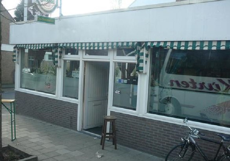 Alleeweg 38 café De Doedelzak.jpg