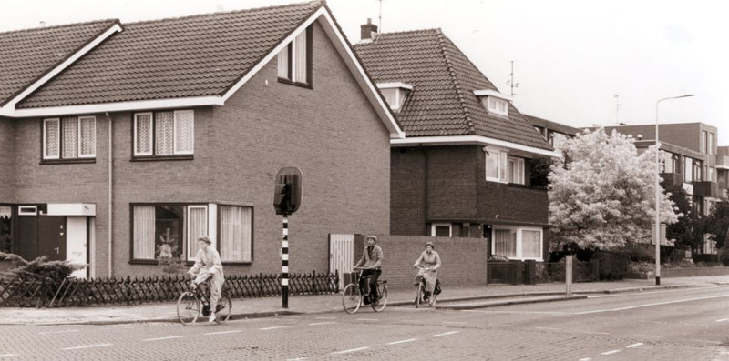 Deurningerstraat 180-182 hoek Roomweg huizen verloren geraakt bij vuurwerkramp 2001 vroeger plek cafe van Brandwijk.jpg