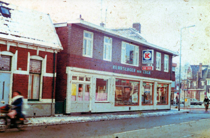 Deurningerstraat 209A links ijssalon J. Heinhuis..jpg