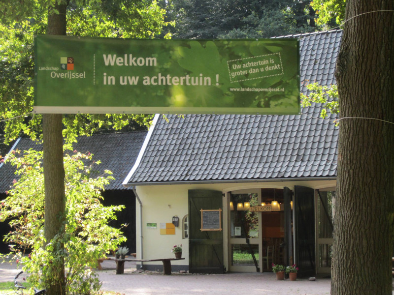 Weerseloseweg 259 bezoekerscentrum in het voormalige koetshuis op landgoed Hof Espelo.jpg