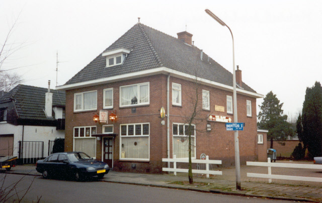Mekkelholtsweg 45 café met bovenwoning.jpeg