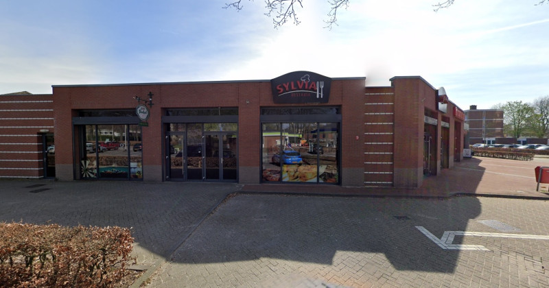 Rijnstraat 74 winkelcentrum Deppenbroek cafetaria Sylvia.jpg