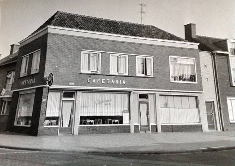 Kuipersdijk 55 hoek Spelbergsweg cafetaria Luca.jpg