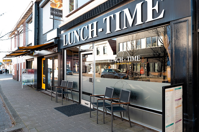 Kuipersdijk 92 broodjeszaak Lunch-time.jpg
