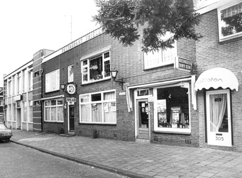 Brinkstraat 301 restaurant Vrieler 1977.jpg