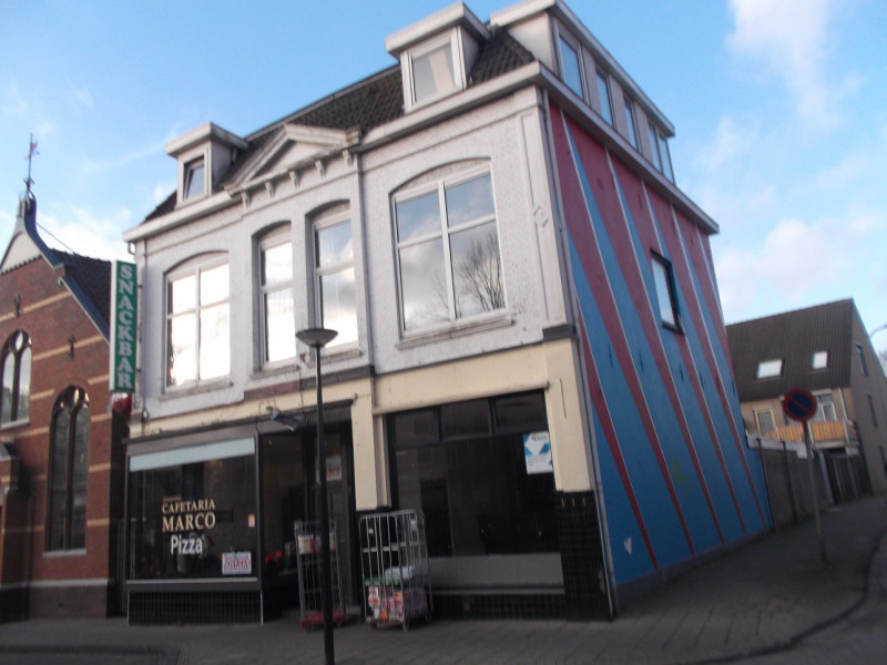 Lipperkerkstraat 5 cafetaris Marco hoek De Klomp  hoek Hoog en Droog.JPG