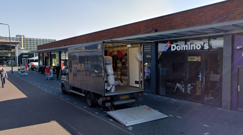 Wesseler-Nering 19D Winkelcentrum Zuid Domino's Pizza.jpg