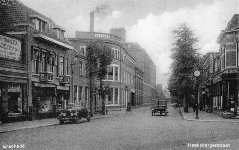 Haaksbergerstraat 63 links hoek Koningstraat en 65-67 J.F. Scholten.jpg
