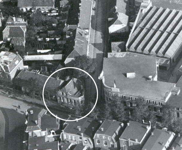 Haaksbergerstraat 63 hoek Koningstraat Cafe Klaaskate luchtfoto.jpg