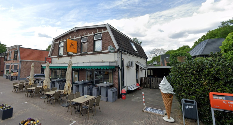 Beckumerstraat 10-12 eetcafe Het Spoor.jpg