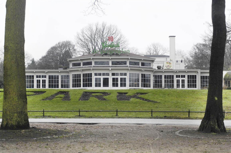 Parkweg 49 Volkskpark Jaargetijden in Enschede stopt, maakt plaats voor Loetje 22-5-2019.jpg