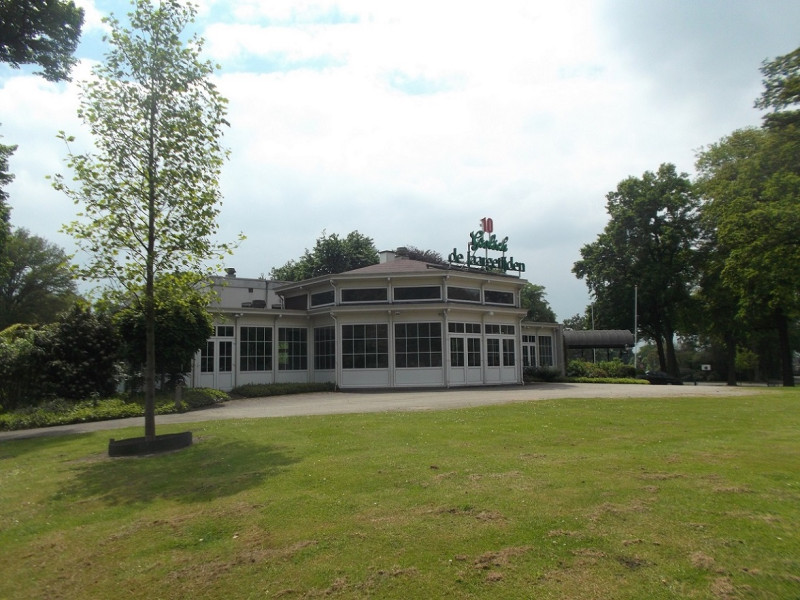Parkweg 49 Volkspark De jaargetijden 30-5-2013.JPG