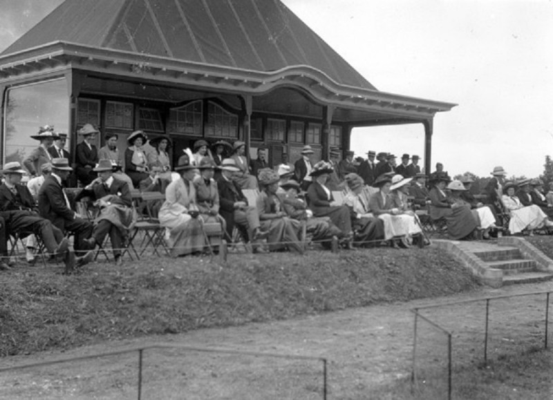 Volksparksingel 30 clubgebouw  Enschedese Lawn Tennis Club (ELTC).jpg