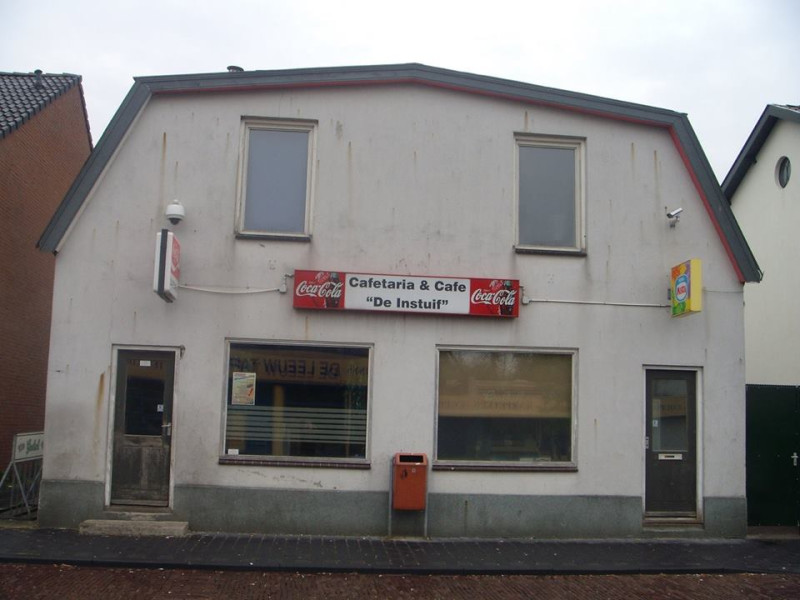Dennenweg 166 cafetaria De Instuif.jpg