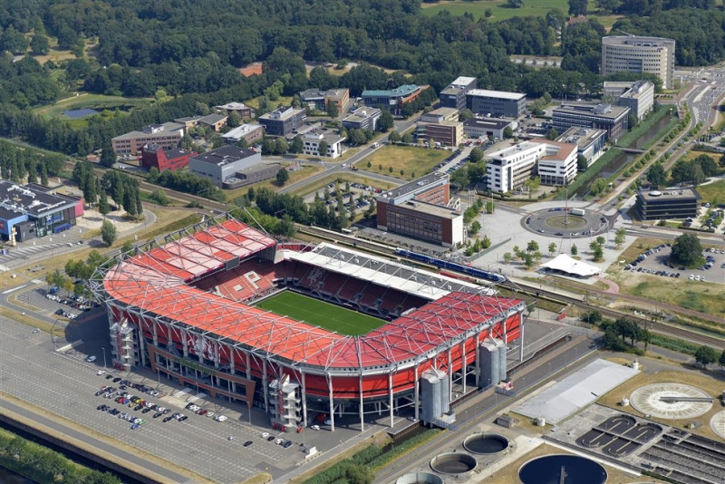 Colosseum 65 stadion Grolsch Veste.jpg