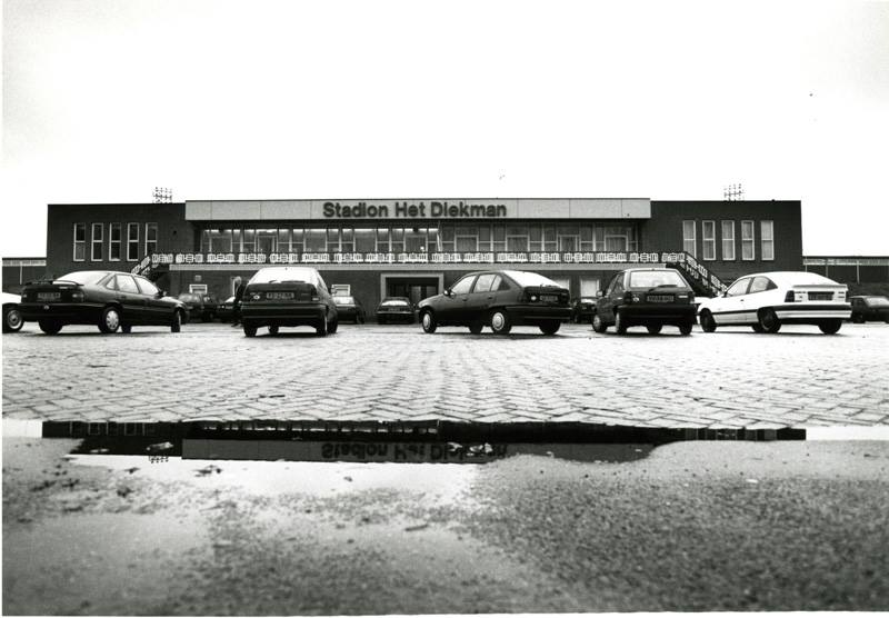 J.J. van Deinselaan 30 restaurant stadion Het Diekman.jpg