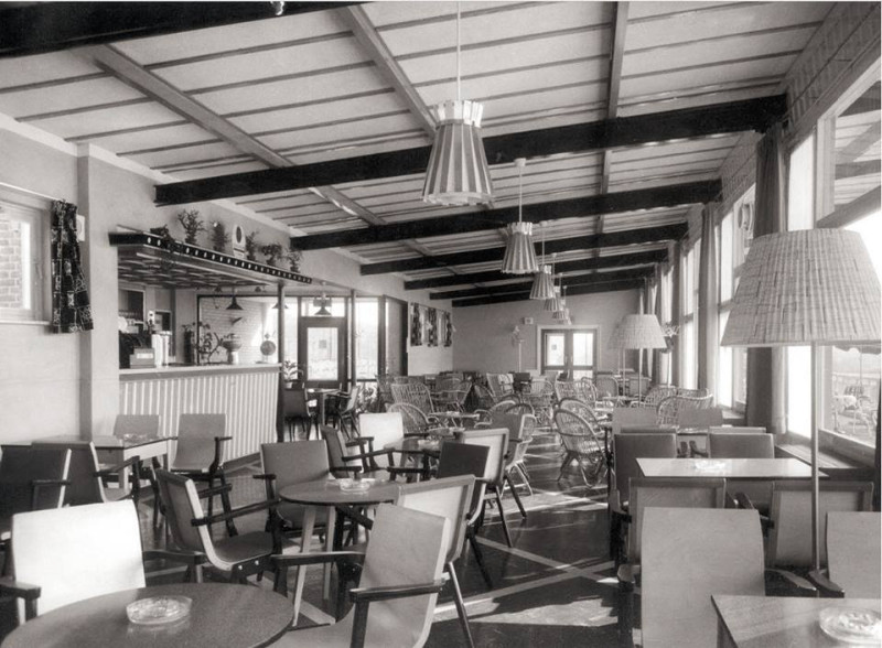 J.J. van Deinselaan 30  Diekman restaurant interieur.jpg