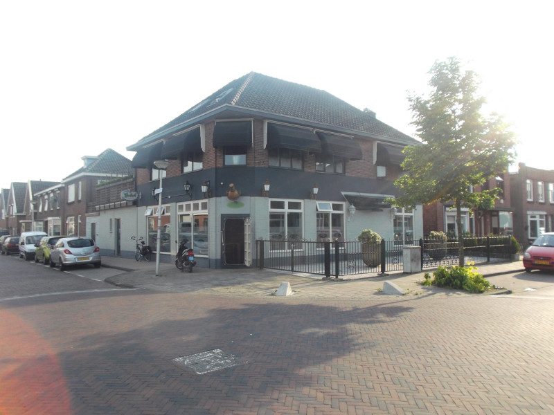 Poolmansweg 119-121 cafe De Roozeboom hoek Populierstraat.JPG