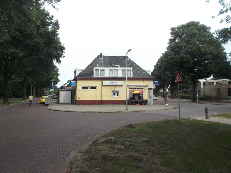 Poolmansweg 278 hoek Bruggertstraat Restaria De Snackhoek.JPG