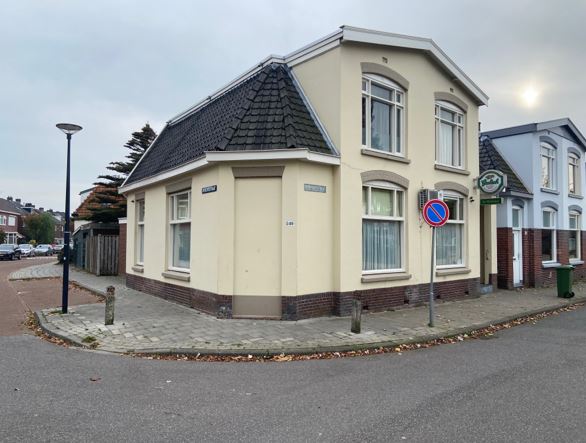 Minkmaatstraat 246-248 hoek Hyacintstraat cafe De Minkmaat.jpg