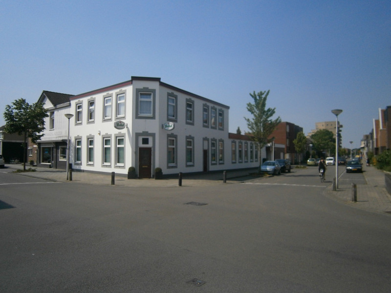 Voortsweg 109 hoek Roomweg 191 cafe Gerritsen.JPG