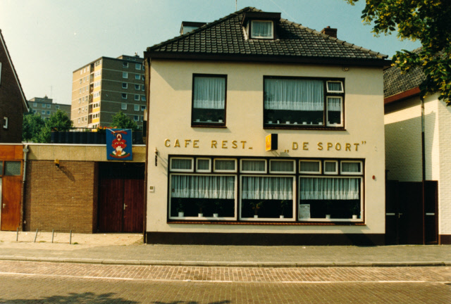 Wethouder Gerbertstraat 6 Café restaurant De Sport. juli 1987.jpeg