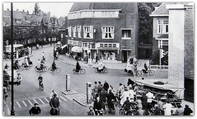 Haaksbergerstraat 70 hoek Ripperdastraat kruispunt.jpg