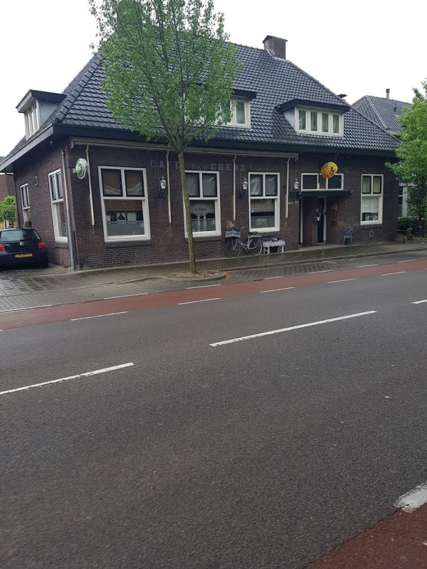 Oldenzaalsestraat 318 Café De Grens.jpg