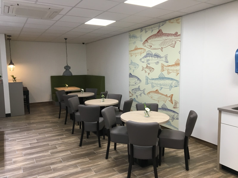 Zweringweg 216 winkelcentrum Stadsveld visrestaurant De Zeeparel interieur.jpg