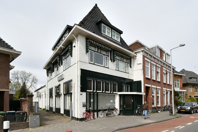 Oldenzaalsestraat 153, voormalig uitgaanscentrum De Vluchte later Turks trefpunt Multicuturele Ontmoeting Twente.jpg
