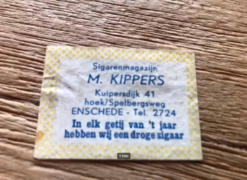 Kuipersdijk 41 hoek Spelbergsweg sigarenmagazijn M. Kippers lucifersetiket.jpg