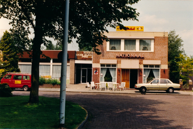 Heldersplein 22 Café Nationaal. juni 1987.jpeg