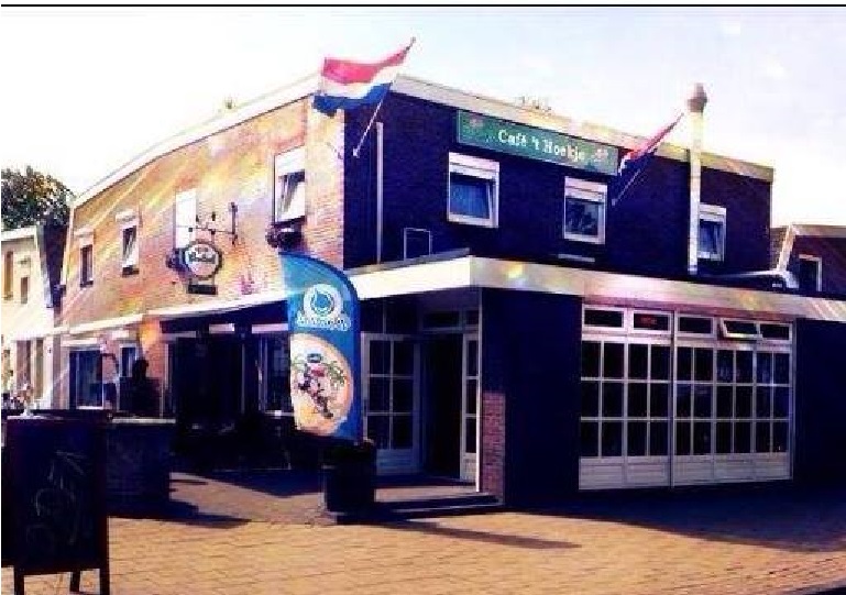 Bultsweg 192 Glanerbrug cafetaria 't Hoekje.jpg