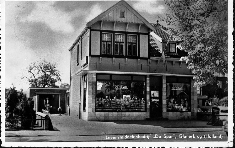 Gronausestraat 1214 vroeger Rijksweg 41 Levensmiddelenbedrijf De Spar 1955.jpg