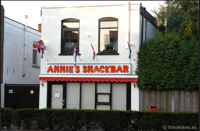 Gronausestraat 1076 Annie's Snackbar 20-7-2003.jpg