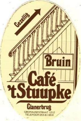 Gronausestraat 1212 Glanerbrug cafe 't Stuupke boven zelfbediening Paraat.jpg