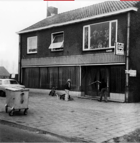 Slankweg 76-78 Horecabedrijf met boven woning omstreeks 1976.jpg